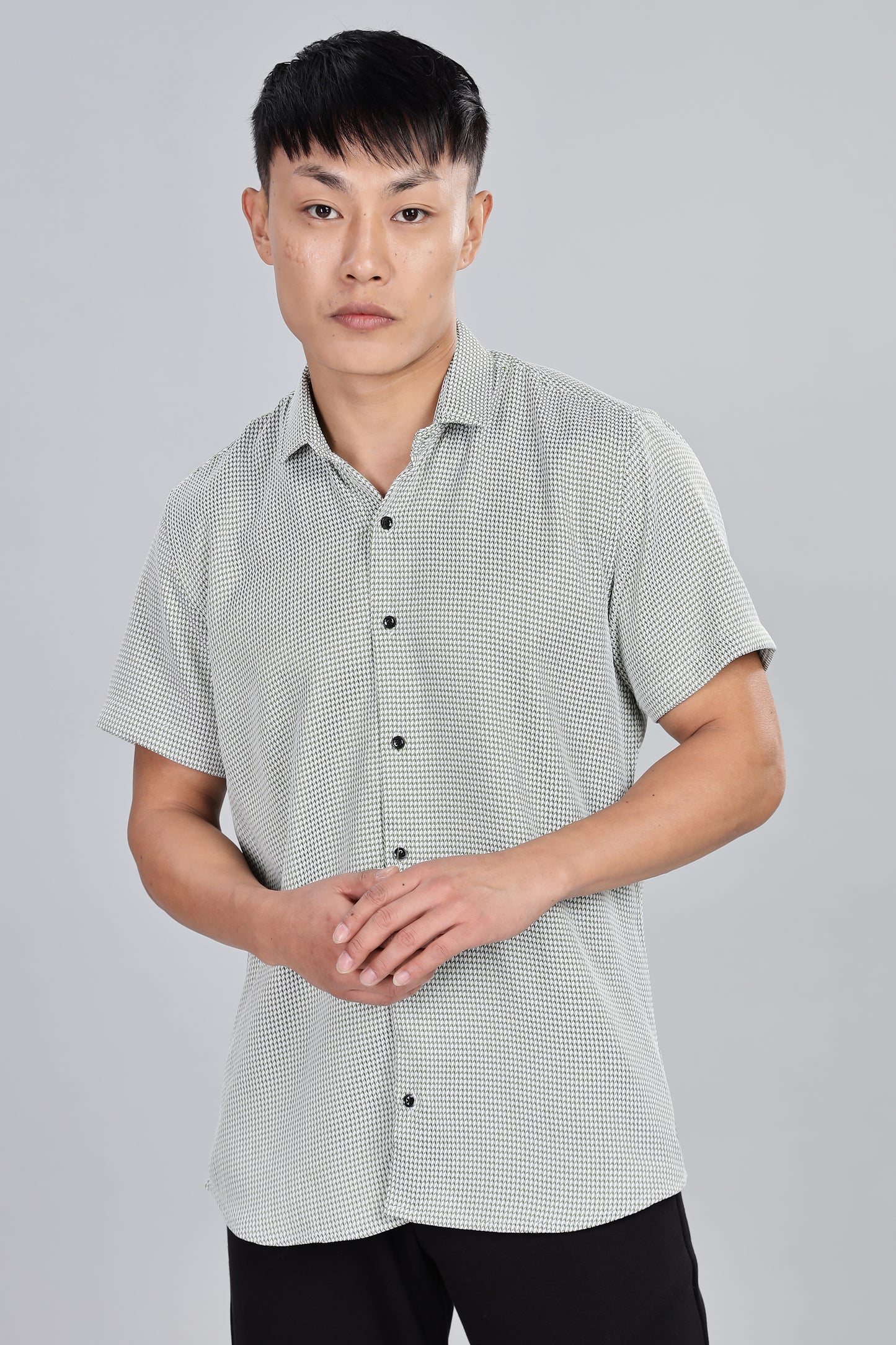 Men’s Short Sleeve Casual Shirt(Olive Green) – Premium Cotton Blend | Lightweight & Breathable