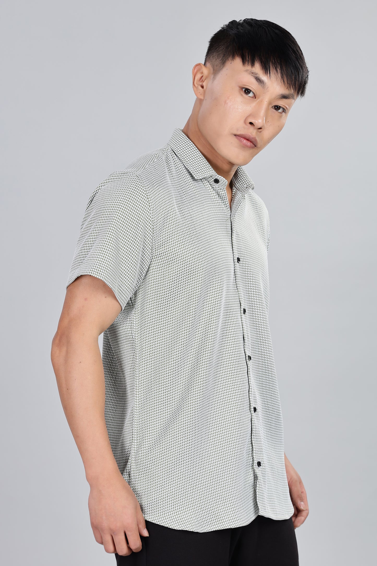 Men’s Short Sleeve Casual Shirt(Olive Green) – Premium Cotton Blend | Lightweight & Breathable