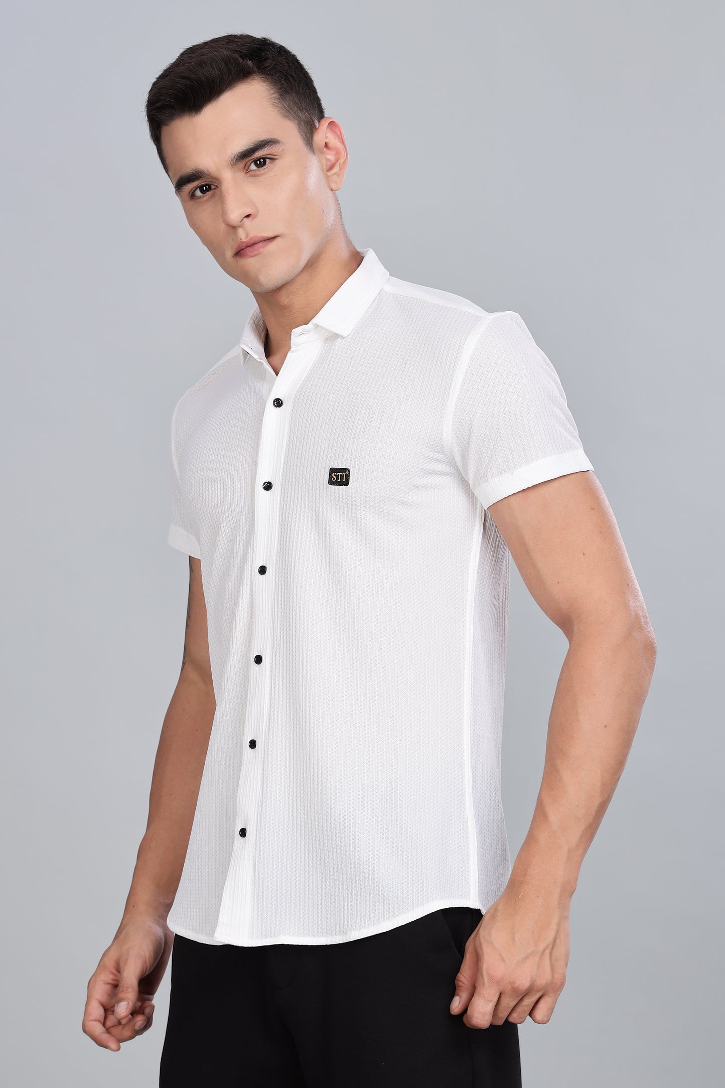 White Premium Cotton Blend Casual Shirt – Soft & Breathable Fabric
