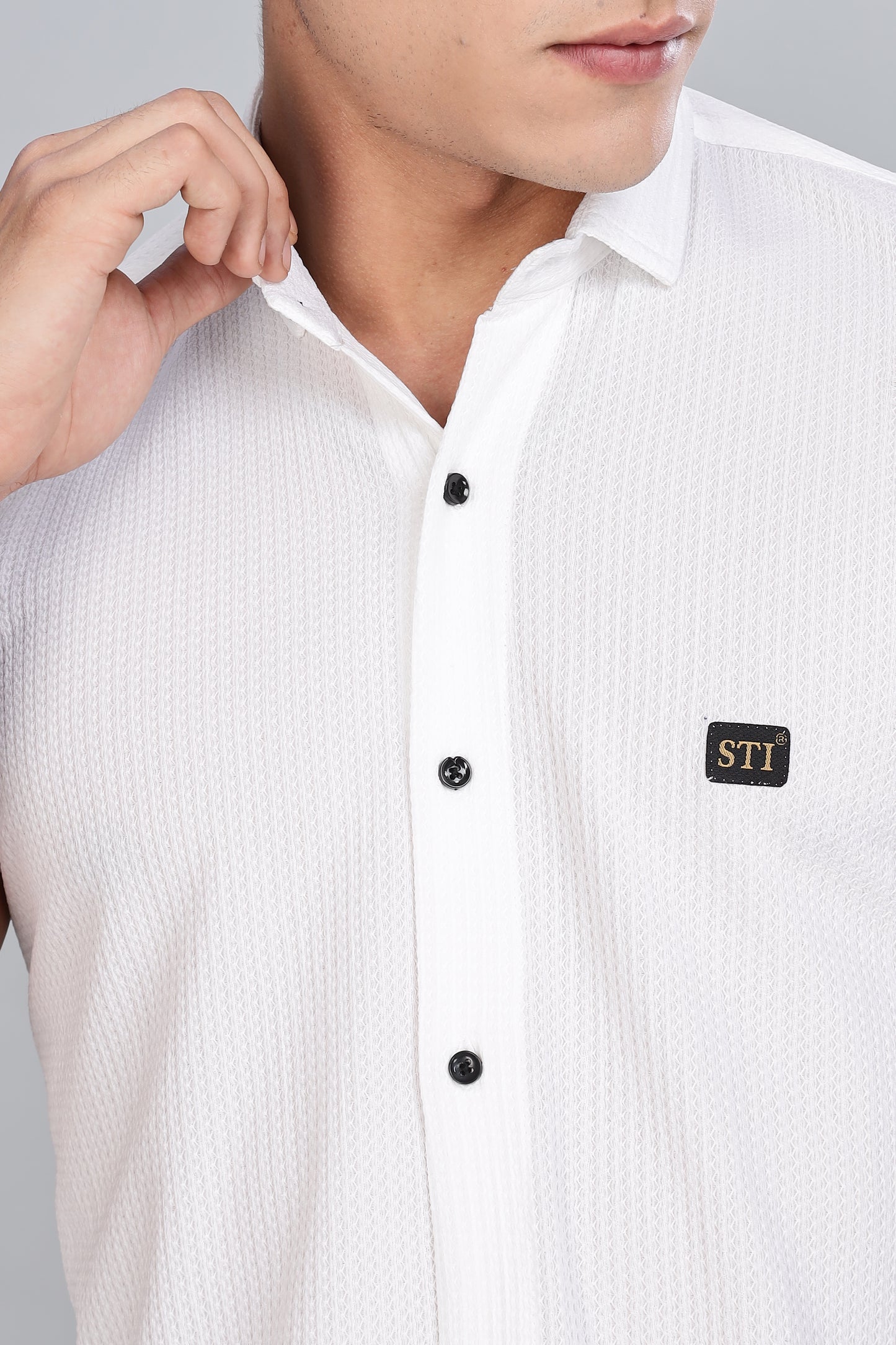 White Premium Cotton Blend Casual Shirt – Soft & Breathable Fabric
