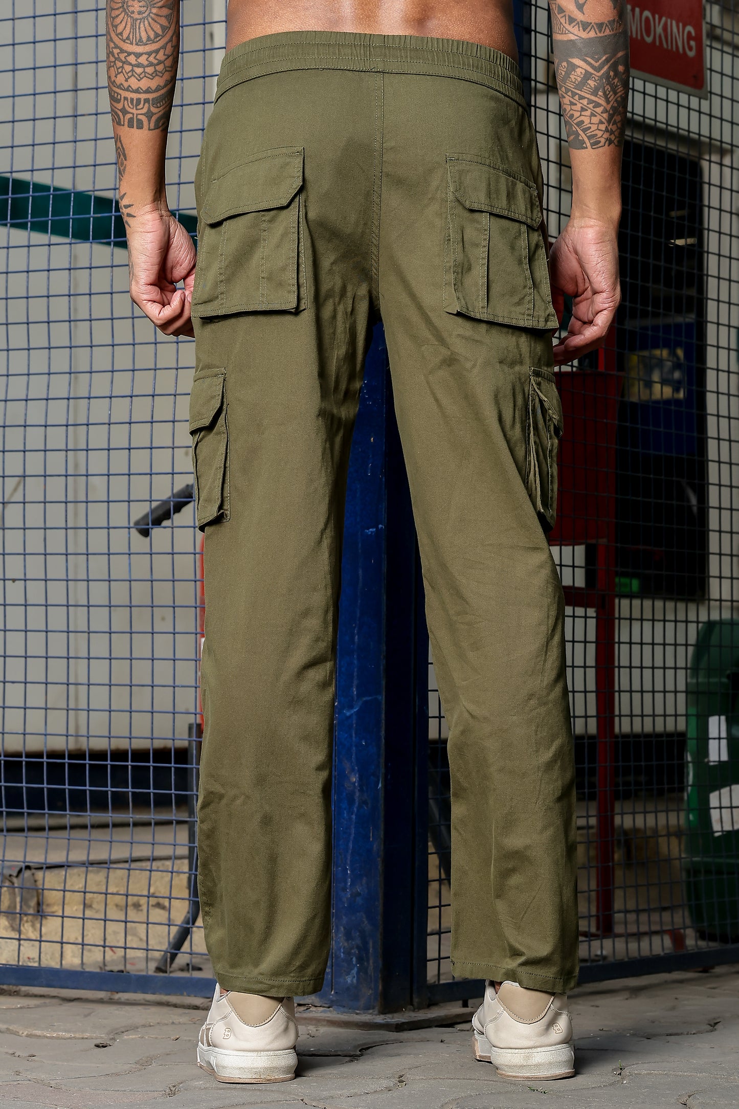 Green Solid Cargo Pants Fabric – Comfortable and Durable for Everyday Wear