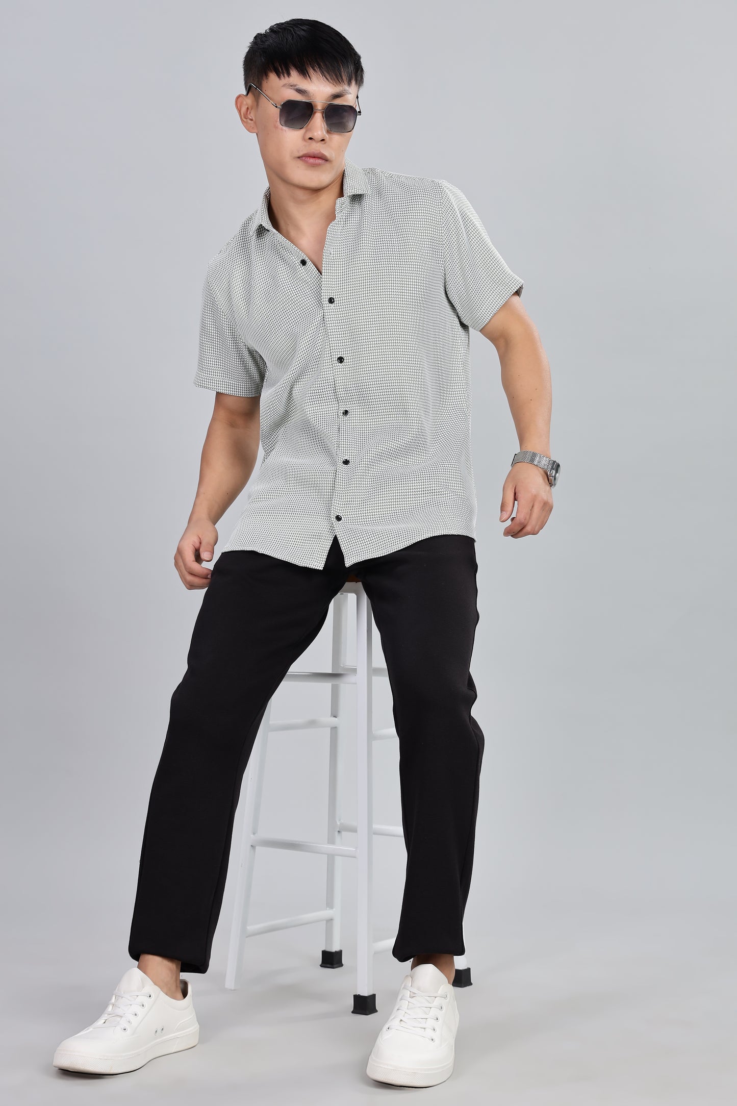 Men’s Short Sleeve Casual Shirt(Olive Green) – Premium Cotton Blend | Lightweight & Breathable