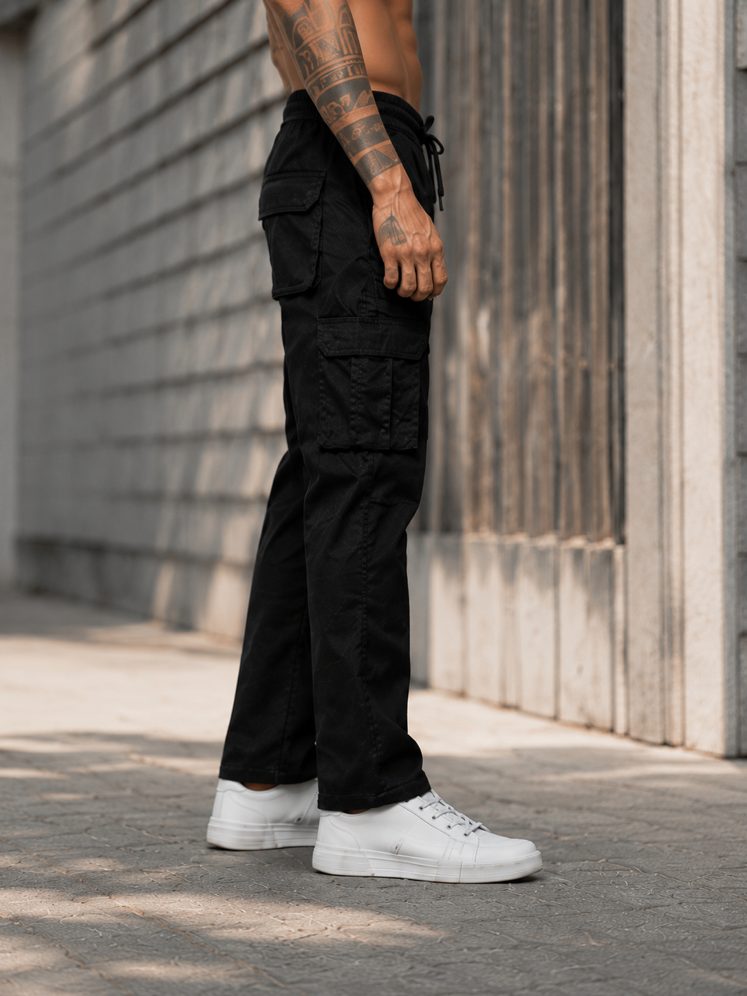 Men’s Black Cargo Pants with Utility Pockets