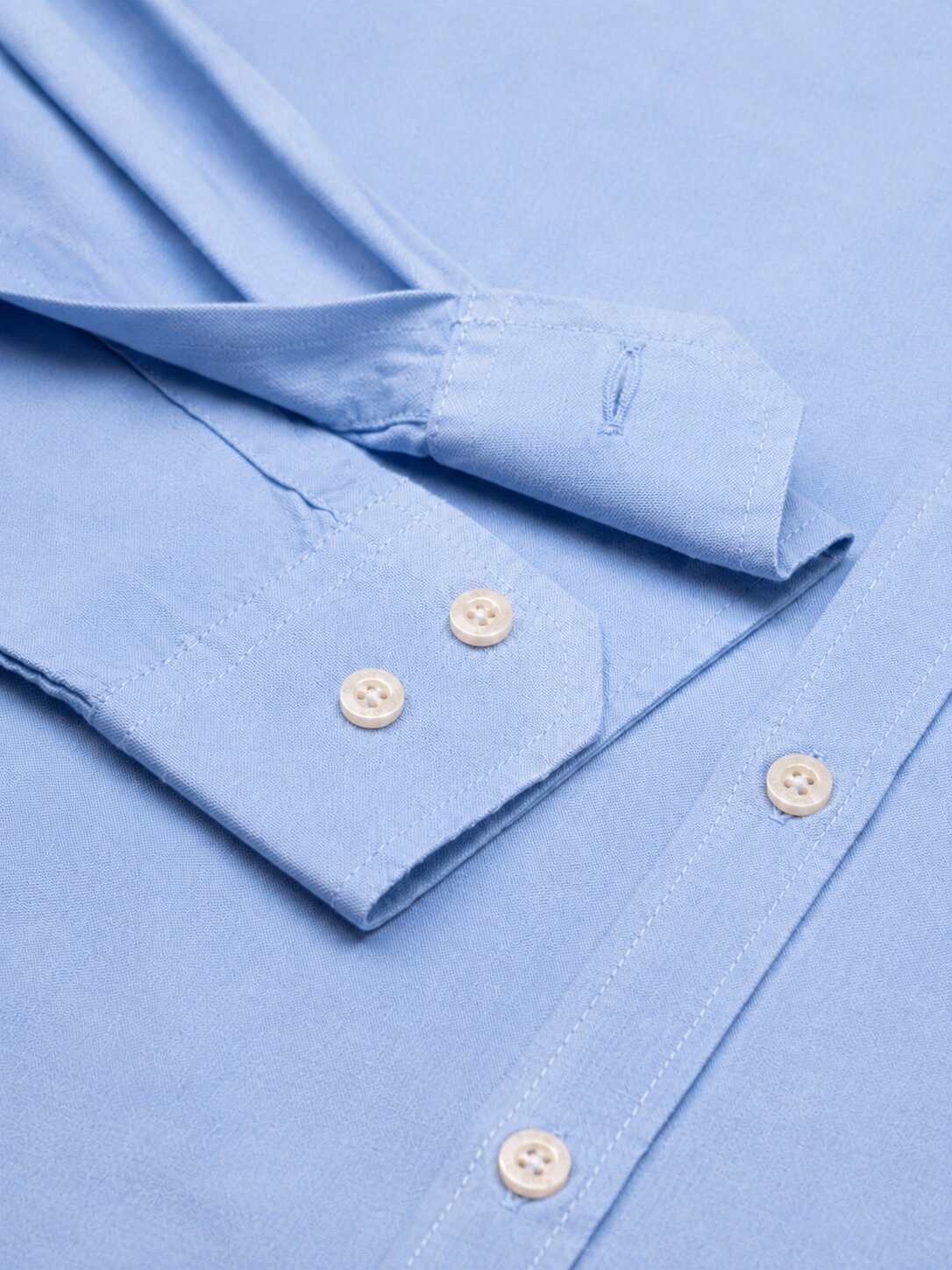 Men’s Sky Blue Solid Full Sleeve Button-Down Casual Shirt