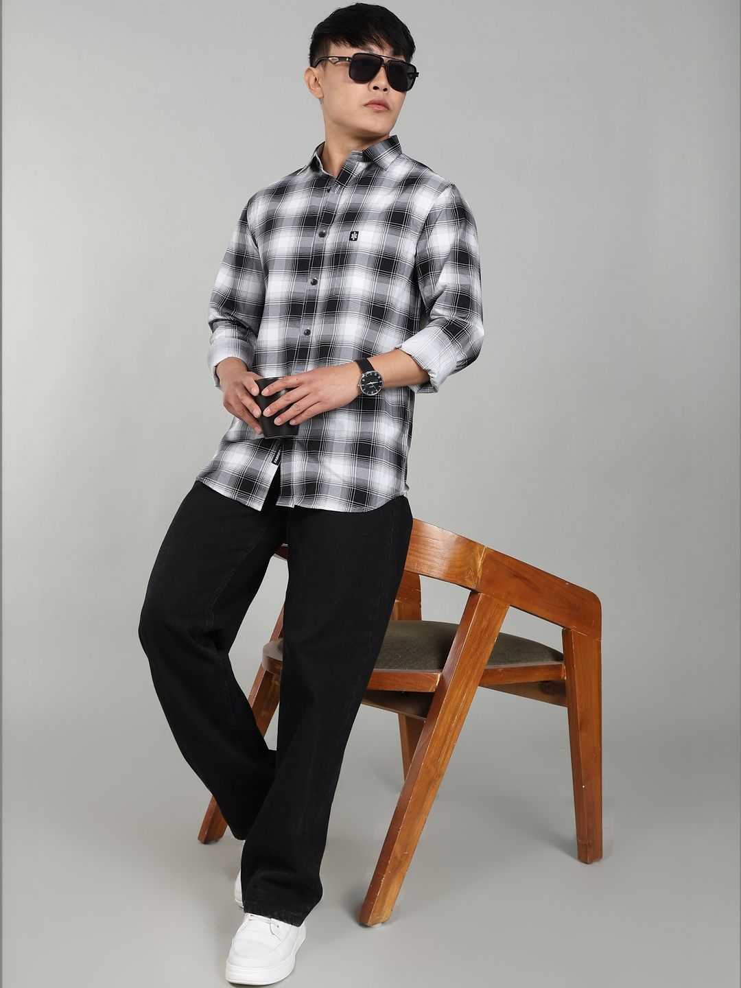 Men’s Black & White Checked Casual Shirt – Premium Plaid Full Sleeve Shirt