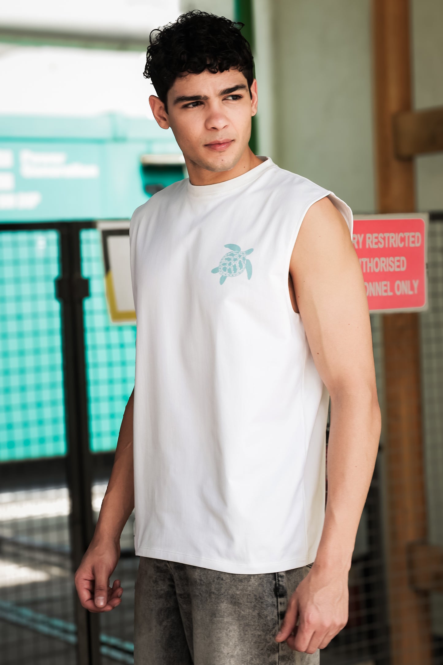 Men's White Sleeveless Graphic T-Shirt