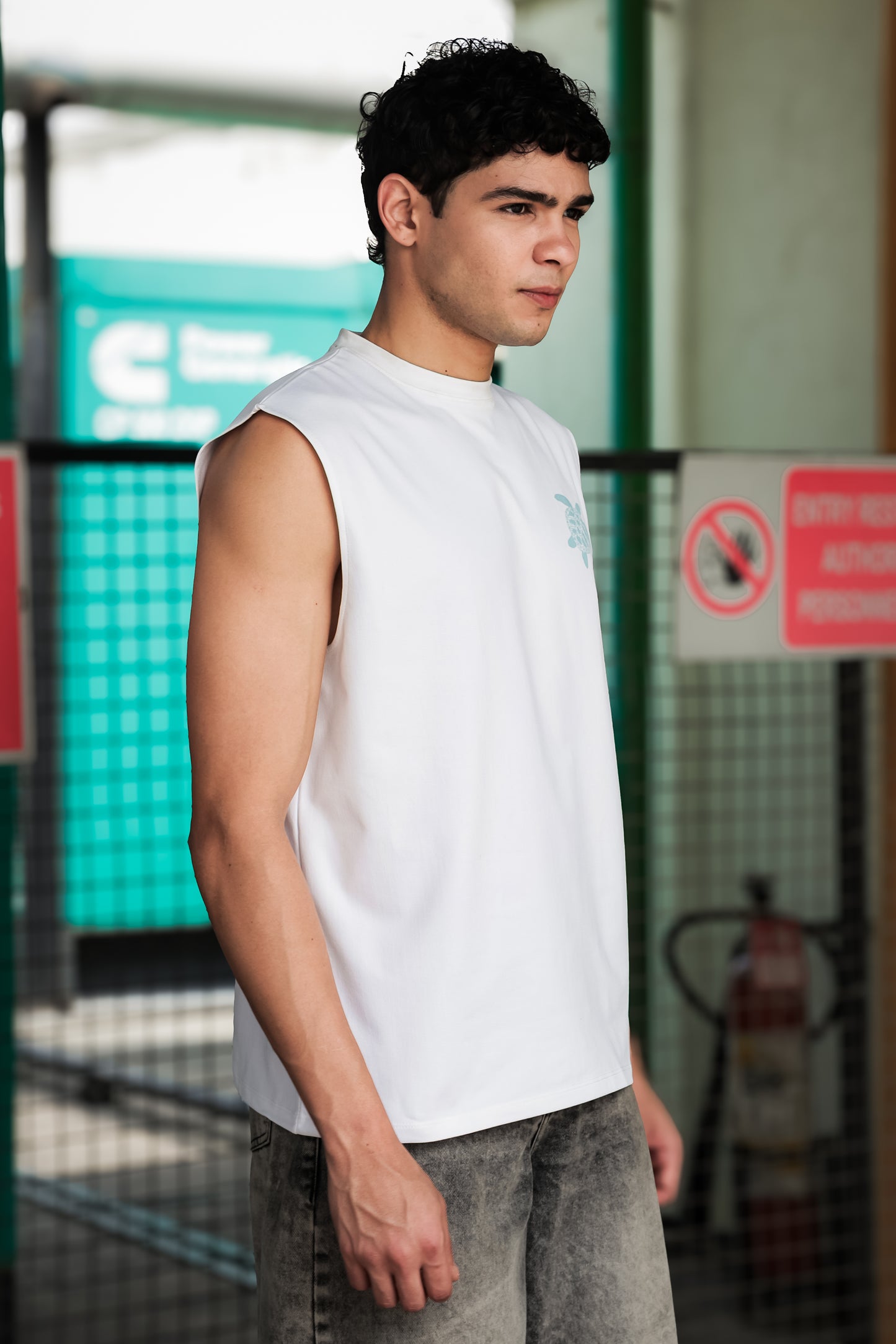 Men's White Sleeveless Graphic T-Shirt