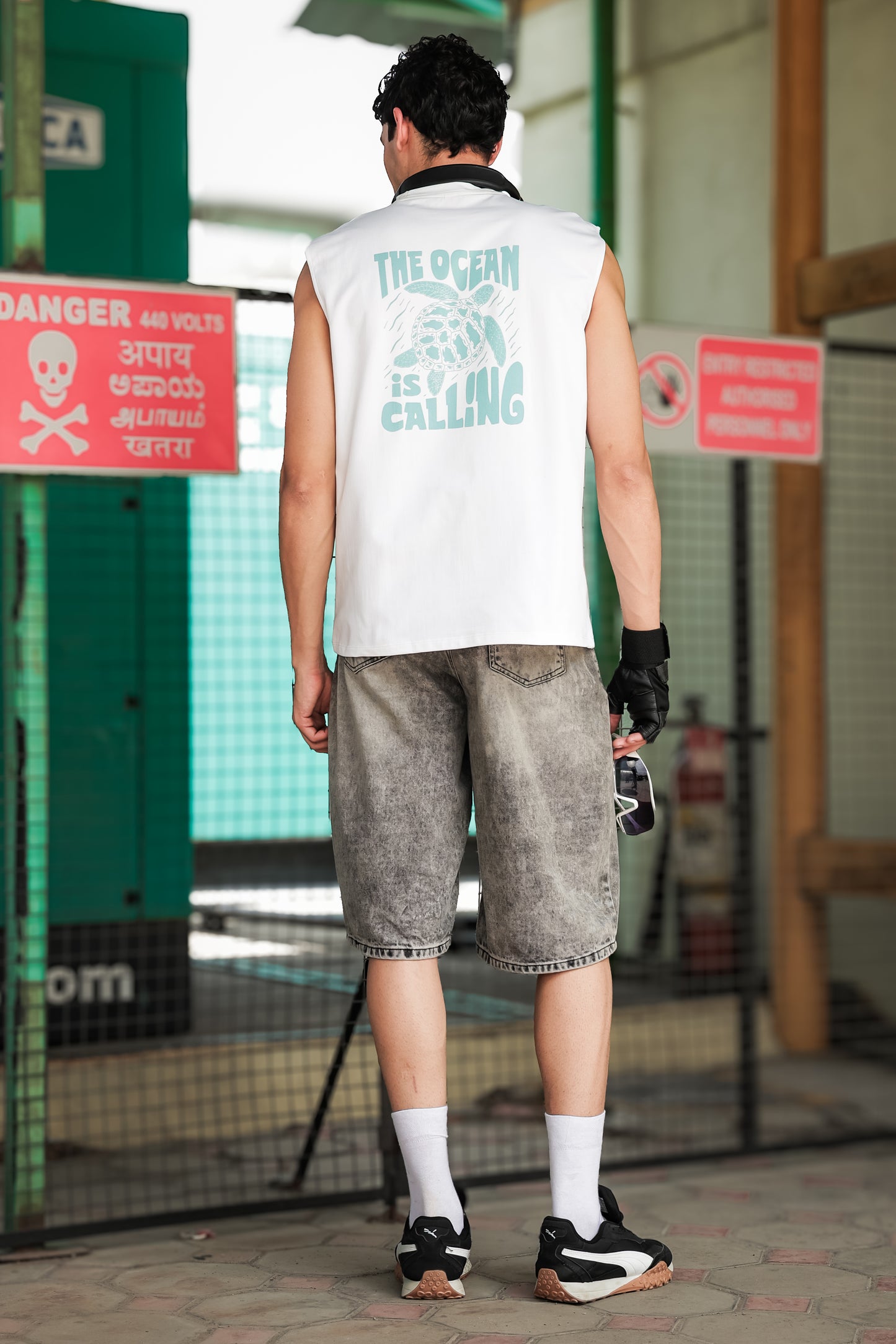 Men's White Sleeveless Graphic T-Shirt