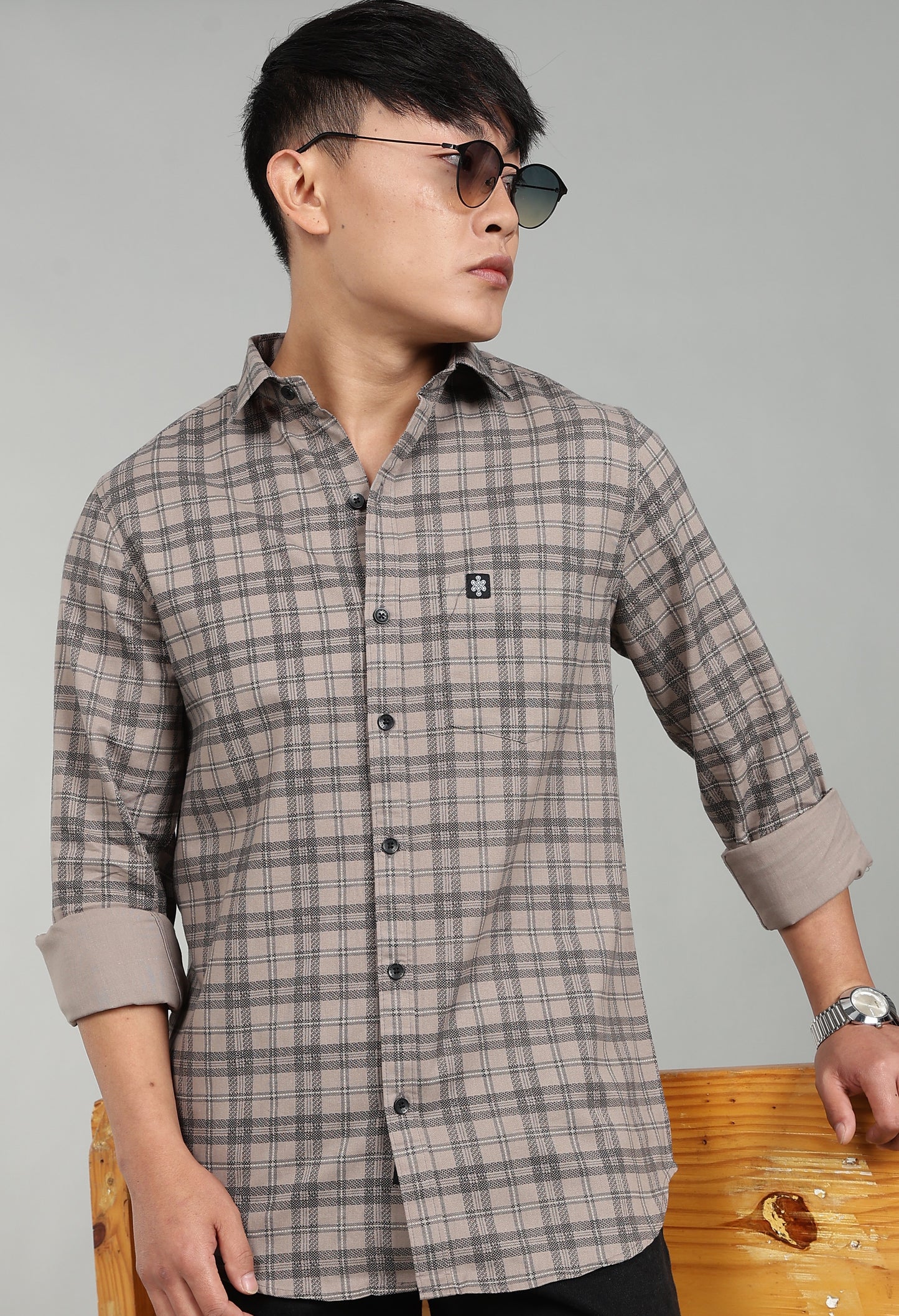 Men Regular Fit Checkered Spread Collar Casual Shirt