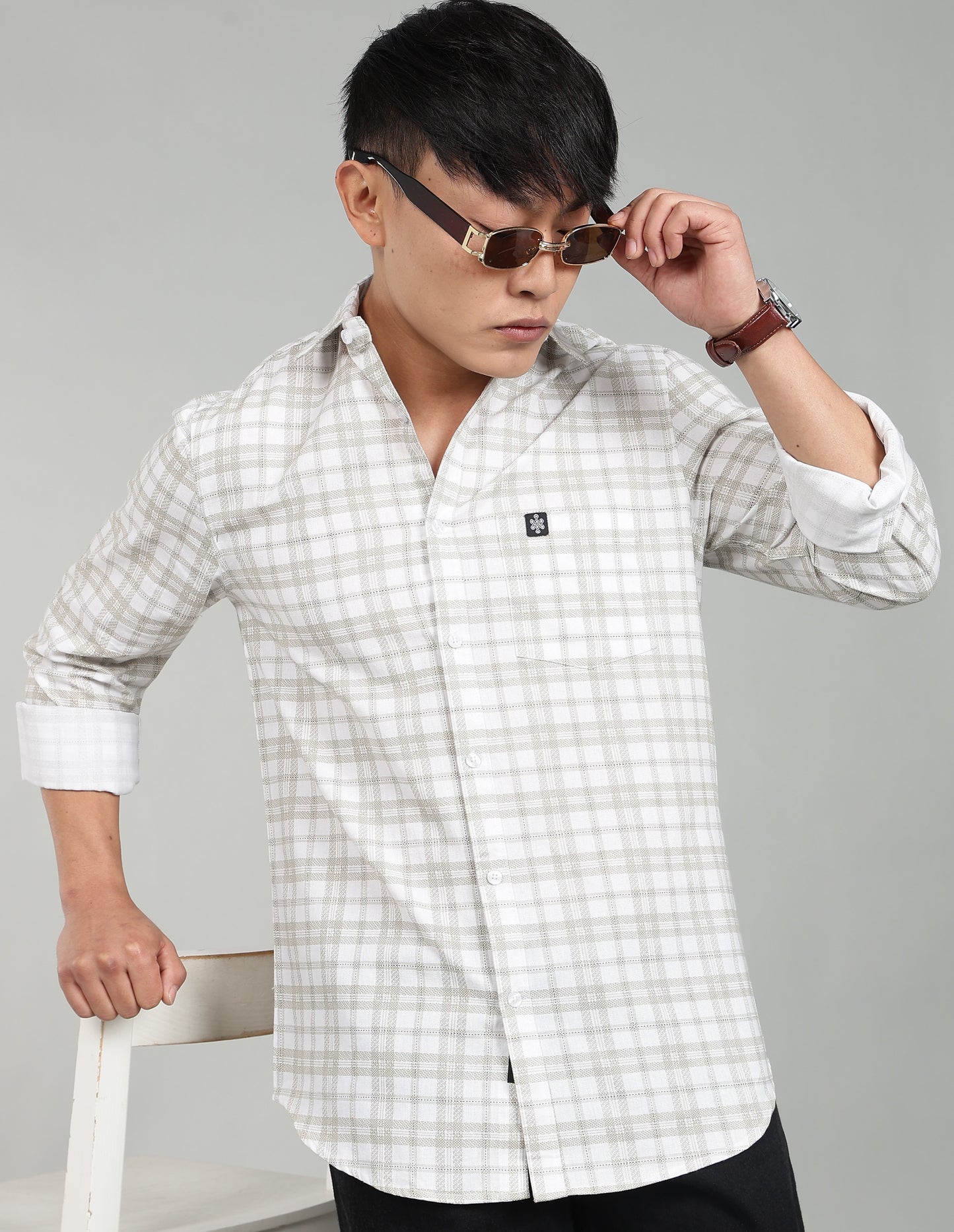 Men Regular Fit Checkered Spread Collar Casual Shirt