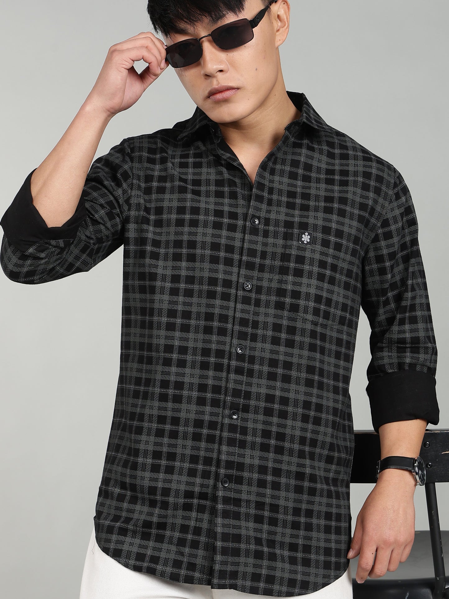 Men Regular Fit Checkered Spread Collar Casual Shirt